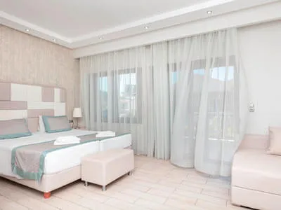 COOEE Mediterranean Beach Hotel Bild 18