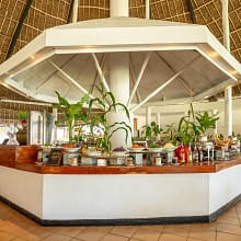 keniadiamondsmalindi1436866savanarestaurantc10ke001512hdr.jpg