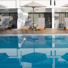 sentido_amounda_bay_dbl_room_swim_up_sharing_pool_dbq_4.jpg