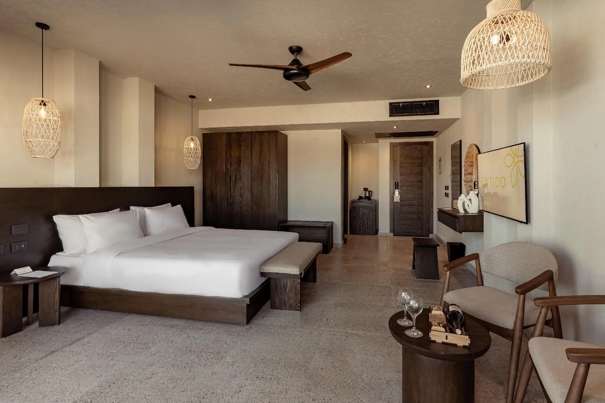 sentido_naga_bay_dbl_room_dsc00052hdr.jpg