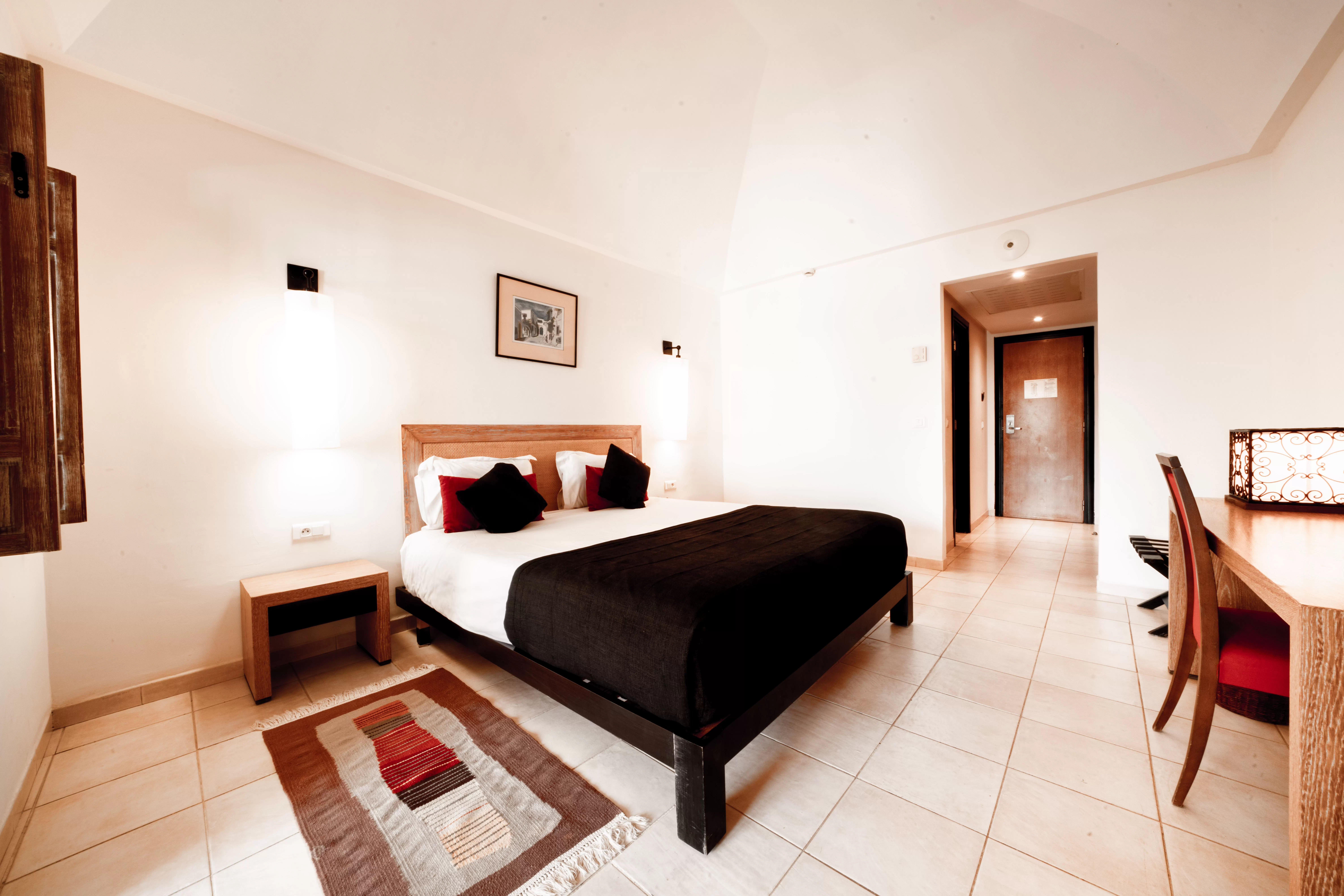Doppelzimmer_mit_Poolblick_amp_seitlichem_Meerblick__2145_-03