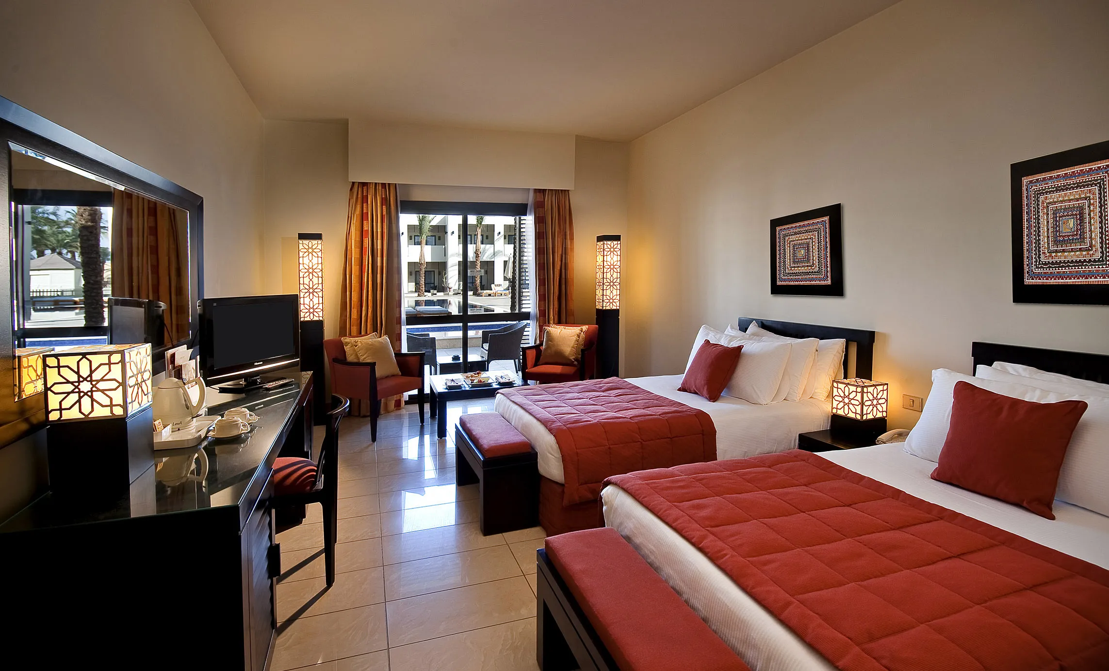Superior_Pool_Room