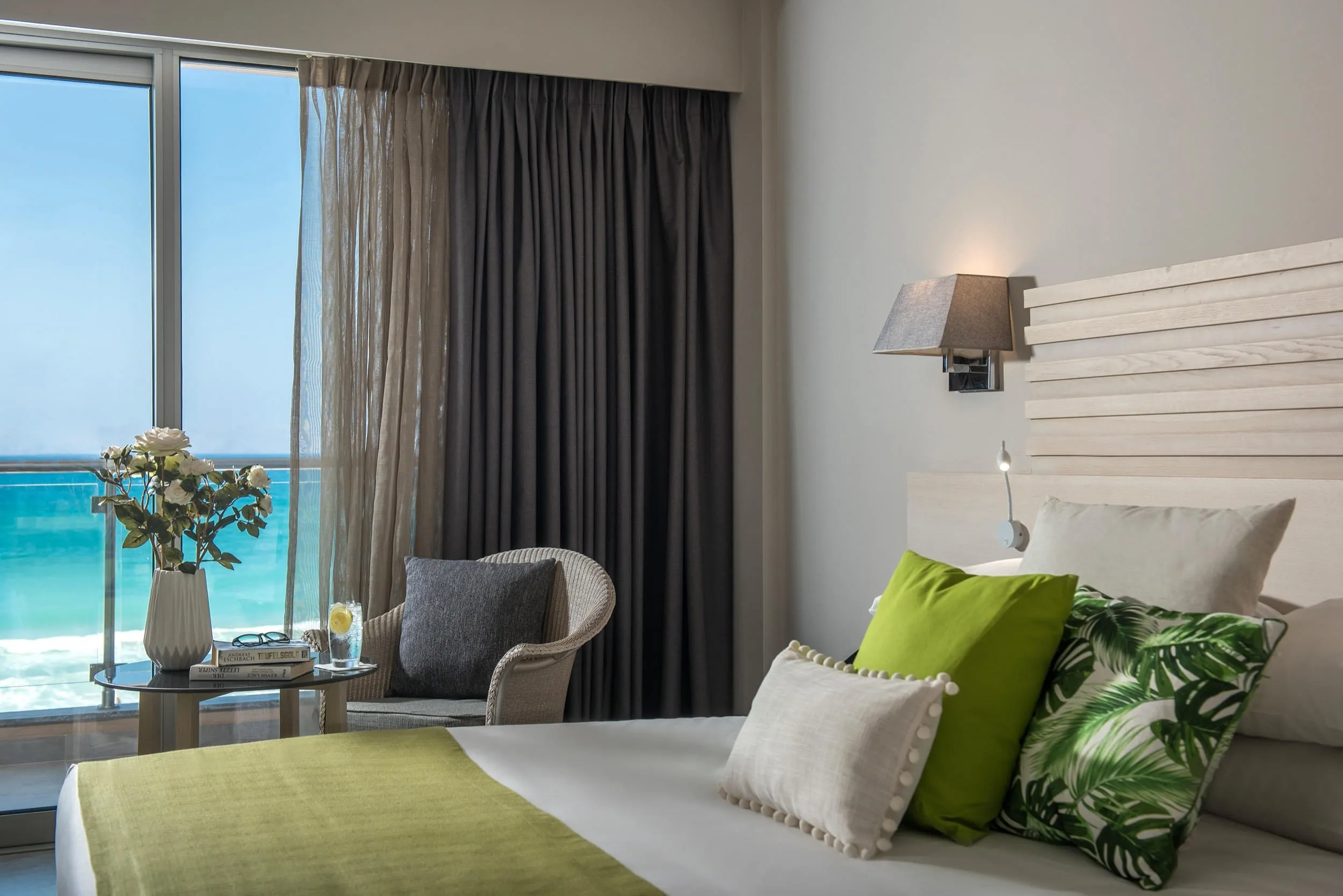 sentido_unique_blue_standard_double_sea_view