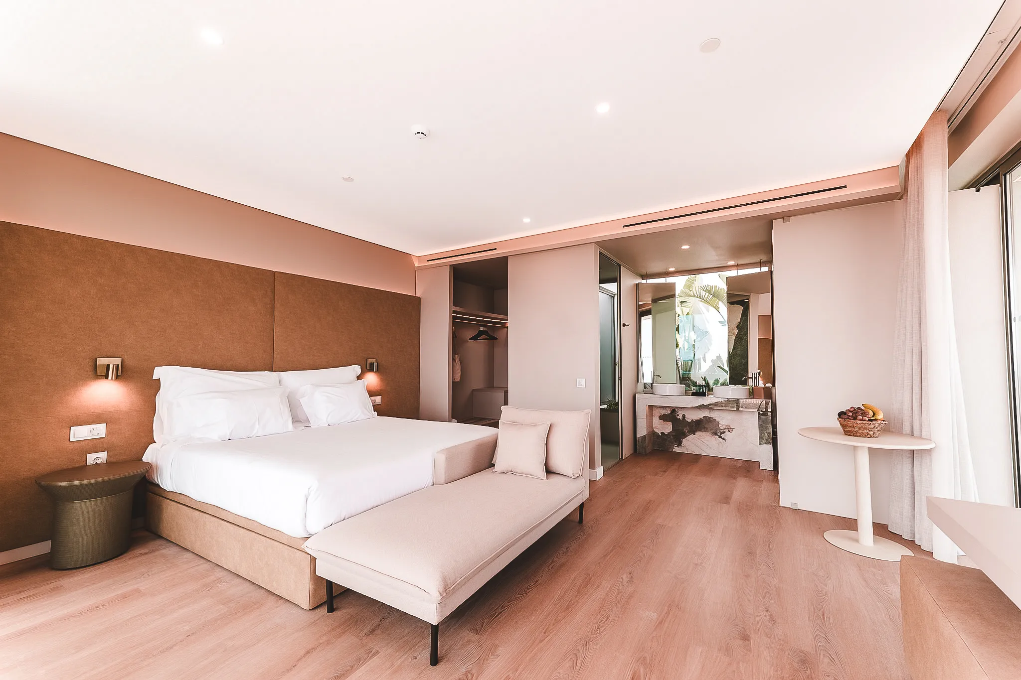 Exclusive_Suite_with_Terrace_Glass_Garden_Sagres-13