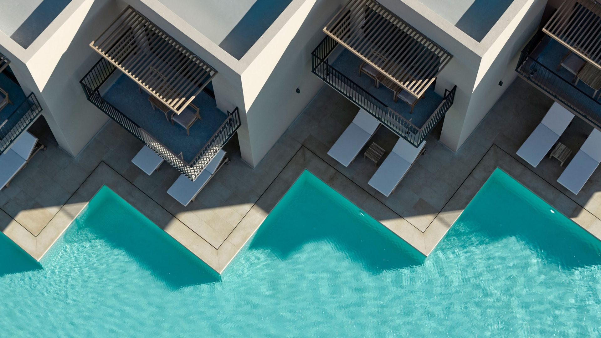 12_ER_Rocrita_Aerial_Pool