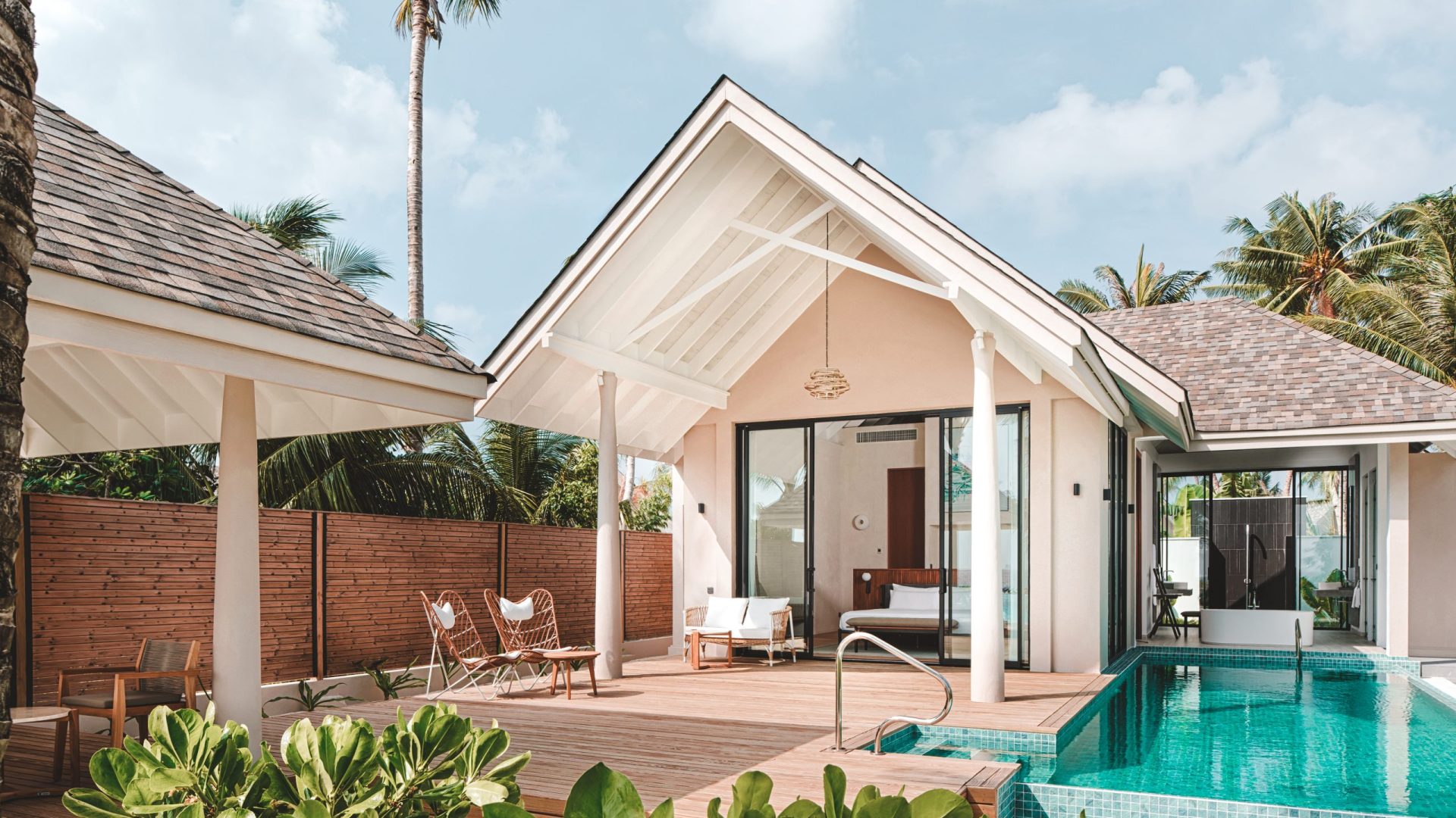 Deluxe Beach villa 2