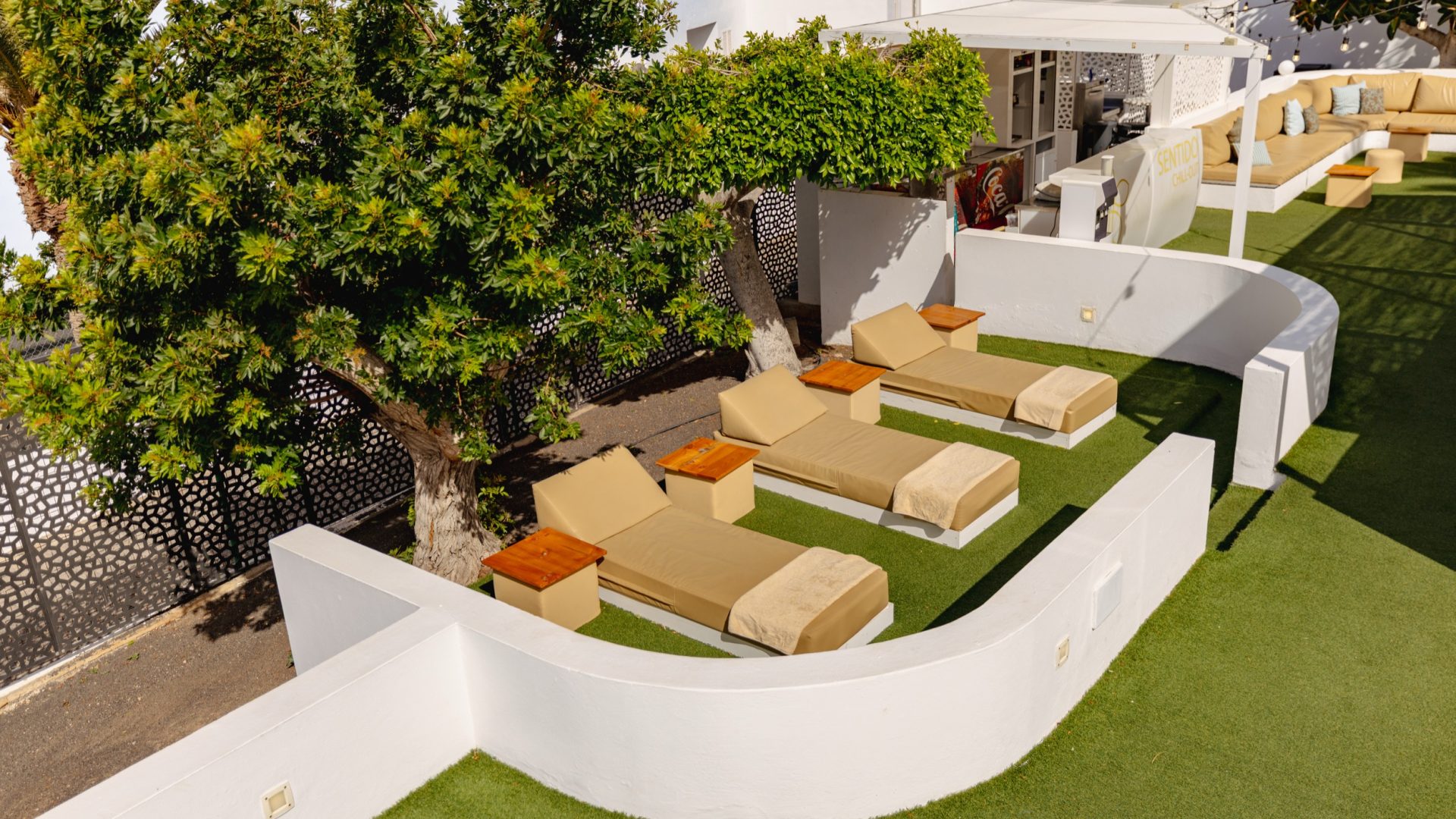 Lanzarote-Puerto-del-Carmen-Sentido-Aequora-Suites-3029-chillout-c10-0A4A1647