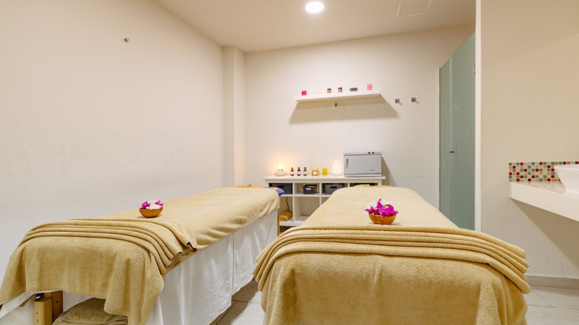 Lanzarote-Puerto-del-Carmen-Sentido-Aequora-Suites-3029-spa-c10-0A4A1609