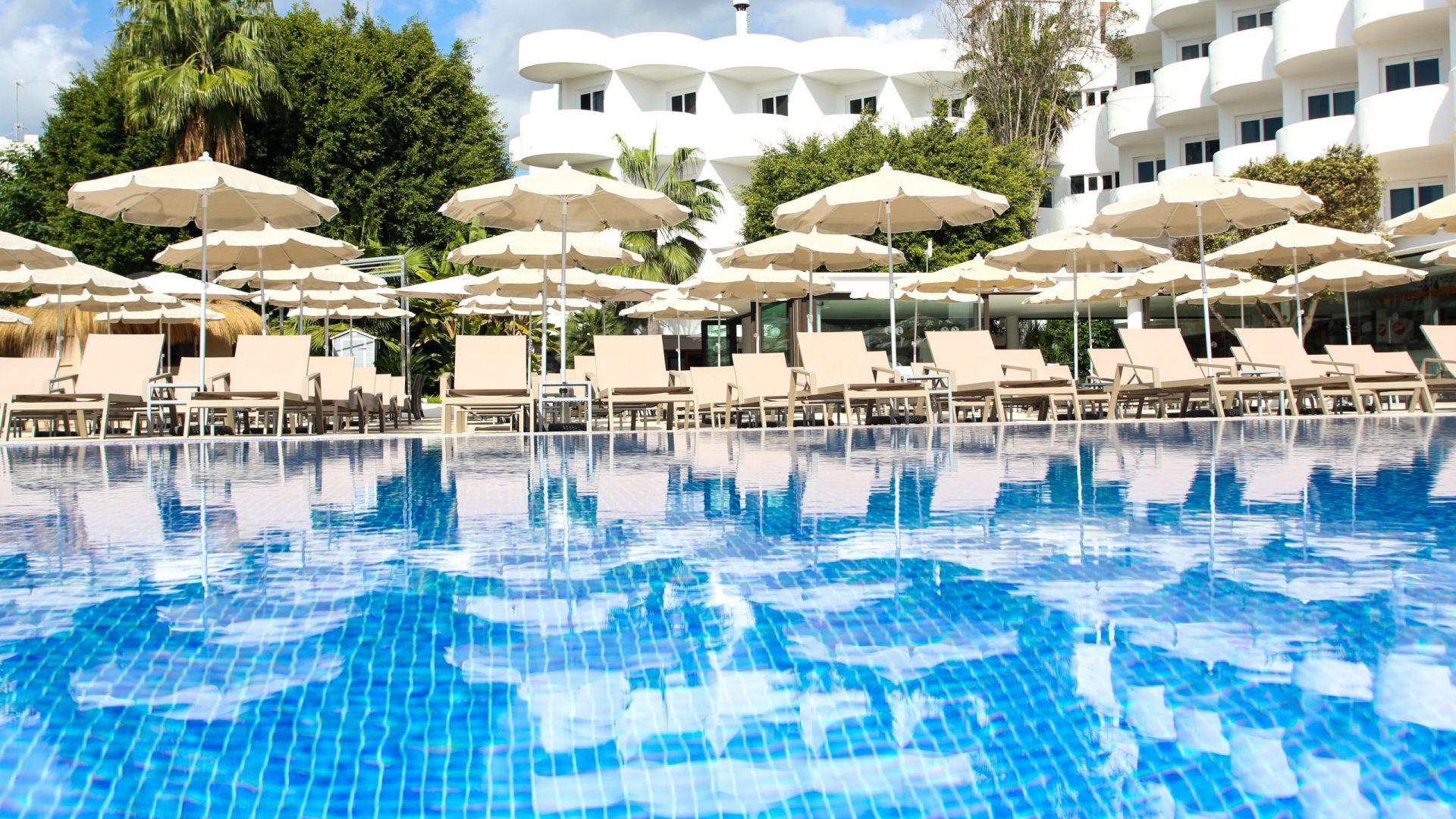 Pool 1