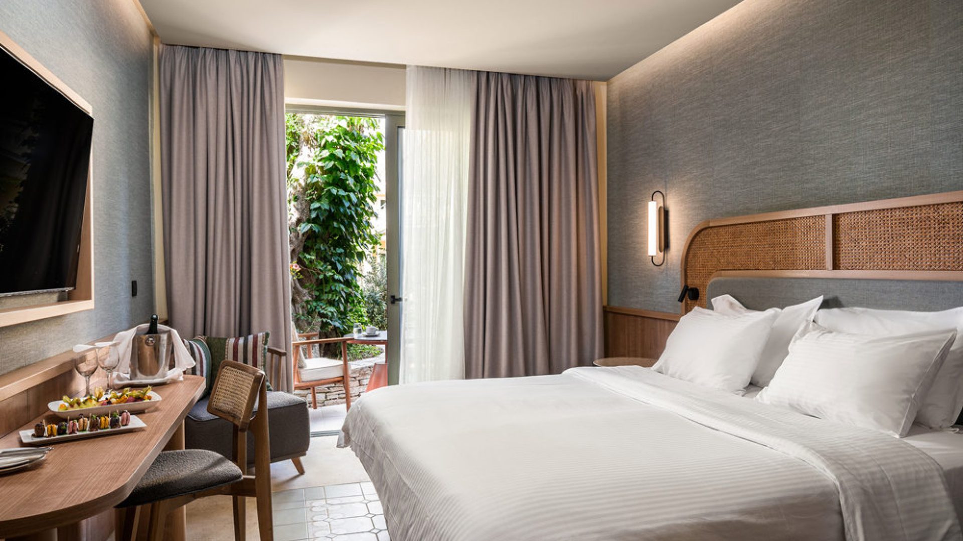 apollo-palace-resort-corfu-premium-deluxe-double-room-1