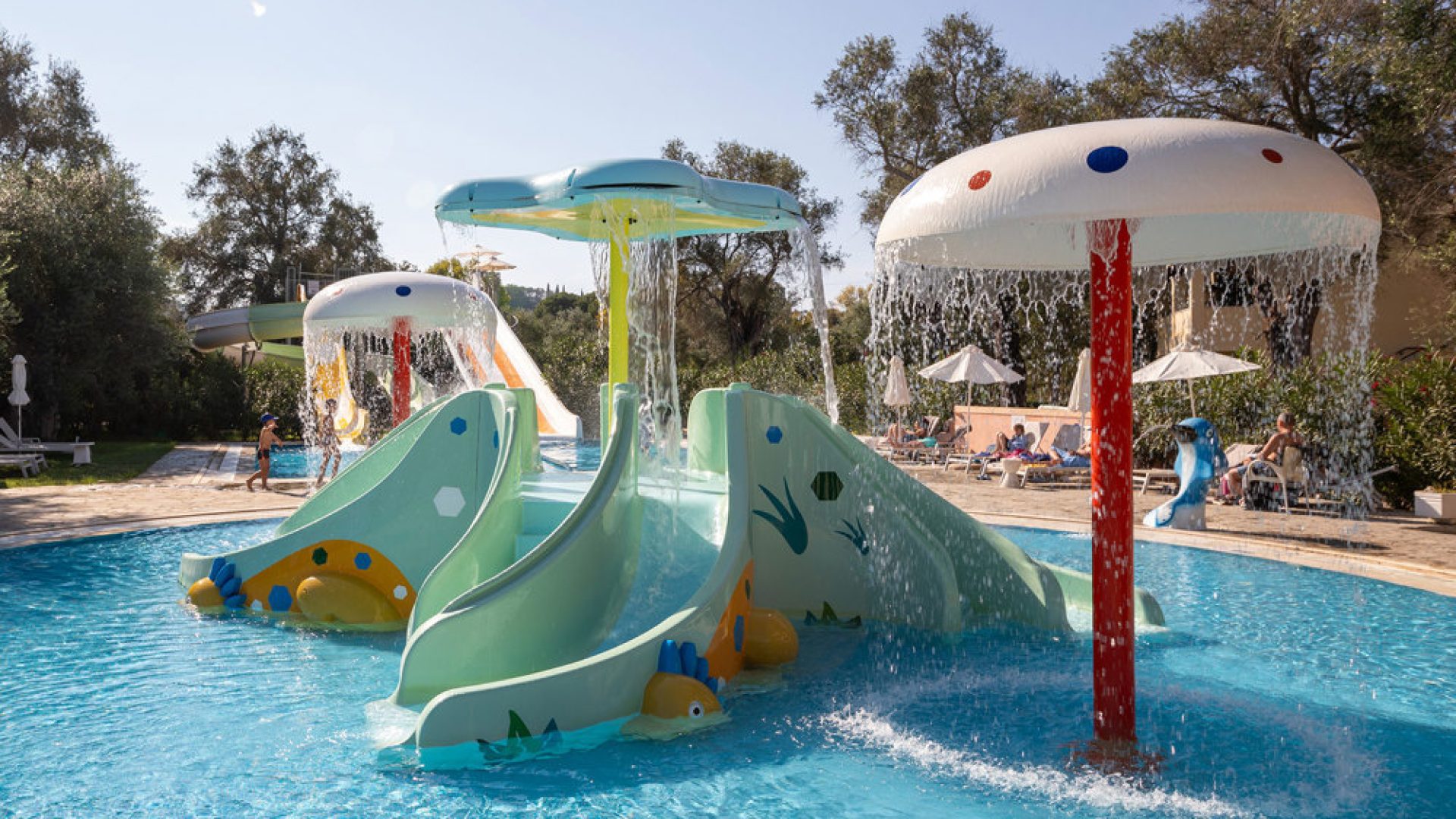 apollo-palace-resort-corfu-waterslides-0941