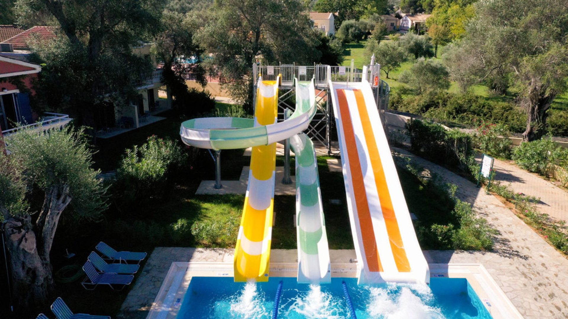 apollo-palace-resort-corfu-waterslides-3